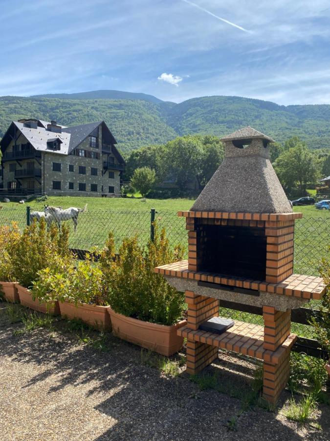 Апартаменти Check-In Casas Cumbre De Benasque Ерісте Екстер'єр фото